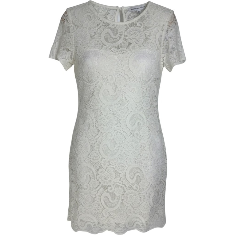 Cupcakes and Cashmere White Floral Lace Shift Dress XS Short Sleeve Mini Keyhole